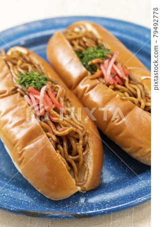 炒麵麵包 79492778