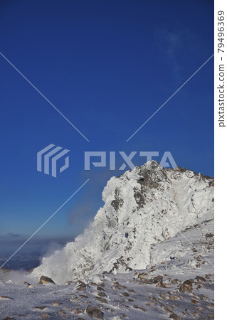 Climbing Mt. Nasu in the midwinter 79496369