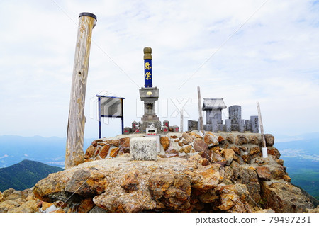 Yatsugatake Akadake Minamimine summit 79497231