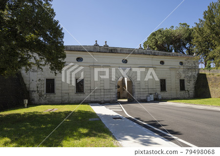 Aquileia city gate in Palmnanova 79498068