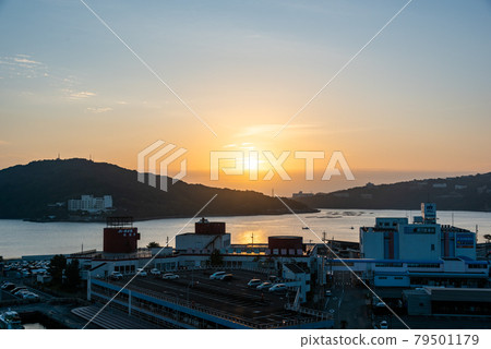 Sunrise of Toba Bay Sunrise of Toba Bay 79501179