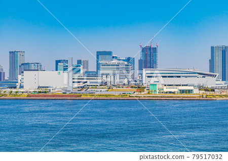[Tokyo cityscape] View of Tokyo city from Rainbow Bridge 79517032
