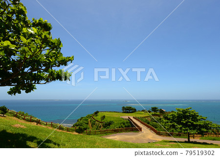 Okinawa, a view of the sea, a superb view Okinawa, a view of the sea, a superb view 79519302