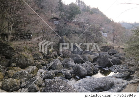 Fukuroda Falls 79519949