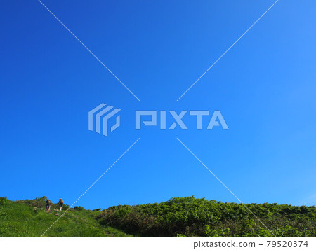 從山形縣西川町志津溫泉攀登月山,可以遠足和滑雪的絕妙山峰 從山形縣西川町志津溫泉攀登月山,可以遠足和滑雪的絕妙山峰 79520374