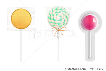 Lollipop candies in transparent plastic pack 79521377