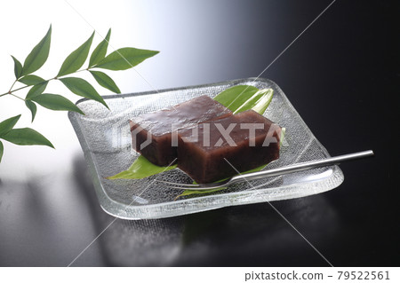 Granulated bean paste 79522561