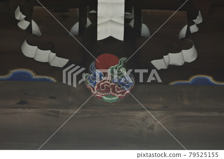 Kitano Tenmangu Shrine Sankomon (Nakamon) Day (Sun) Sculpture 79525155