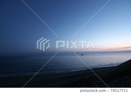 Tottori four seasons walk summer Tottori sand dunes 79527721