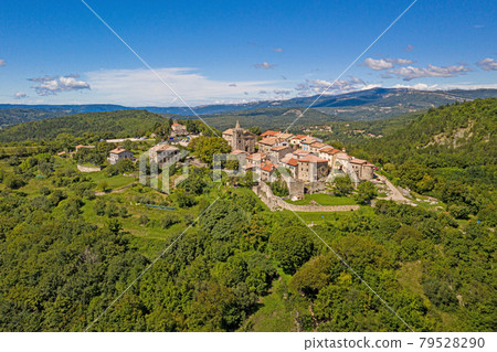 Panoramic aerial drone picture of Hum in Croatia, the smallest city in the world, during daytime Panoramic aerial drone picture of Hum in Croatia, the smallest city in the world, during daytime 79528290