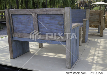 Summer garden with green leaves plant Summer garden with green leaves plant 79531589