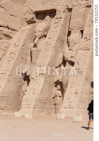 Abu Simbel 79532255
