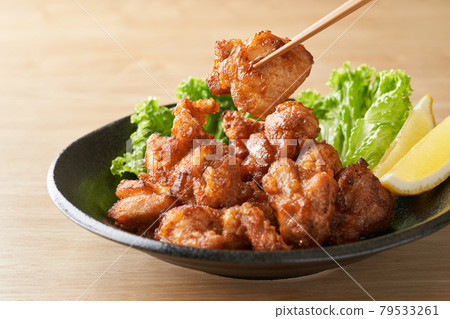  Deep-fried chicken 79533261