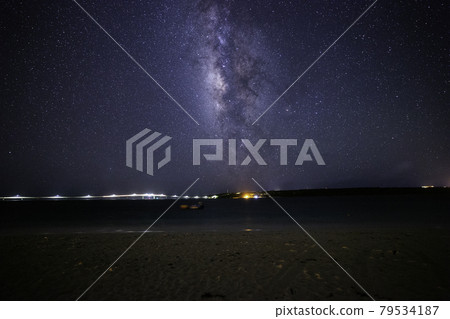 《Miyakojima, Okinawa》 Kurima Bridge and the Milky Way in summer seen from Yonaha Foreshore 《Miyakojima, Okinawa》 Kurima Bridge and the Milky Way in summer seen from Yonaha Foreshore 79534187