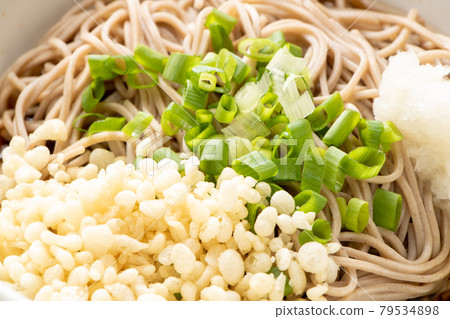 顏射蕎麥麵。 79534898
