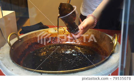 Making of burnt brown sugar boba tapioca milk tea shop Making of burnt brown sugar boba tapioca milk tea shop 79535078