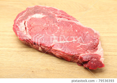 肋眼牛排 肋眼牛排 79536393
