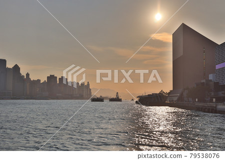 the sunset between the kowloon and island of victoria 10 April 2021 the sunset between the kowloon and island of victoria 10 April 2021 79538076