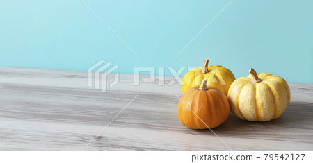 Pumpkin on the table. Halloween, pumpkin, crops, etc. 79542127