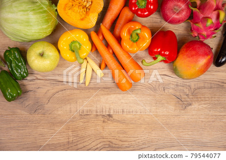 Colorful vegetables and copy space 79544077