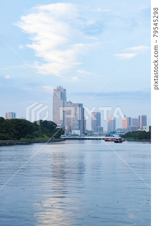 東京中央區濱離宮附近的夏日風景 東京中央區濱離宮附近的夏日風景 79545298