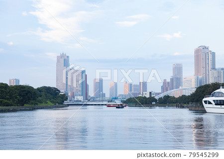 東京中央區濱離宮附近的夏日風景 東京中央區濱離宮附近的夏日風景 79545299
