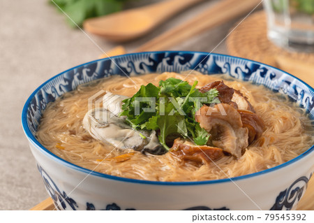 大腸麵線 蚵仔麵線 豬大腸 大腸 麵線 intestine vermicelli oyster 大腸麵線 蚵仔麵線 豬大腸 大腸 麵線 intestine vermicelli oyster 79545392