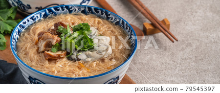 大腸麵線 蚵仔麵線 豬大腸 大腸 麵線 intestine vermicelli oyster 79545397