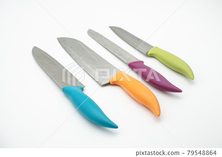 A variety of kitchen knives 79548864