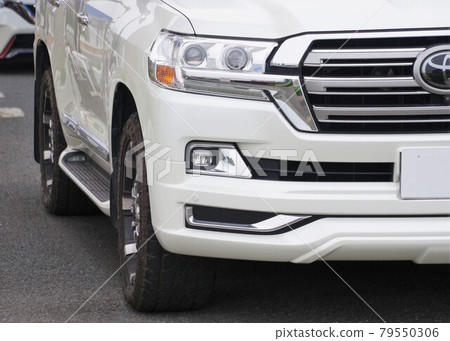 Car image Toyota Land Cruiser 200 series front mask Car image Toyota Land Cruiser 200 series front mask 79550306