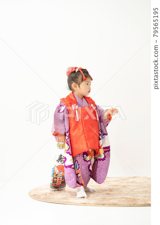 Shichigosan dressing 3 years old kimono Shichigosan dressing 3 years old kimono 79565195
