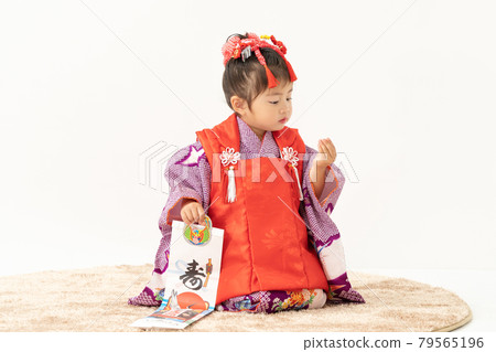 Shichigosan dressing 3 years old kimono Shichigosan dressing 3 years old kimono 79565196