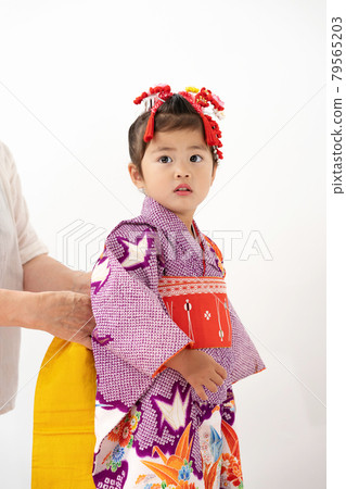 Shichigosan dressing 3 years old kimono Shichigosan dressing 3 years old kimono 79565203