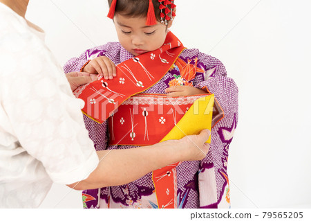 Shichigosan dressing 3 years old kimono 79565205