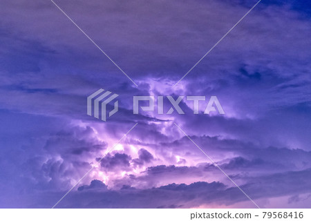 橫濱上空出現的閃電 橫濱上空出現的閃電 79568416