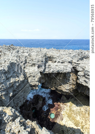 Fucha squirting cave on Okinoerabujima, Kagoshima Prefecture 79568935
