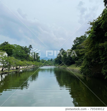 Moat of Hikone Castle Moat of Hikone Castle 79569012