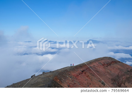 兩人的雲端之旅 79569664