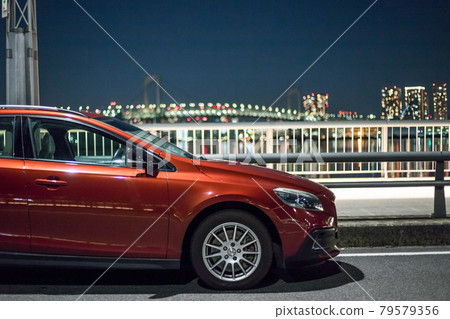 汽車和彩虹橋 79579356