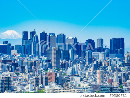 Skyscrapers in Shinjuku subcenter and Mt. Fuji Skyscrapers in Shinjuku subcenter and Mt. Fuji 79580781