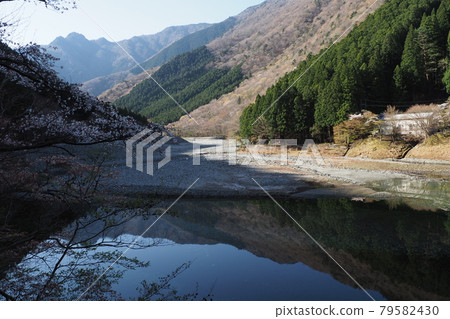 春天天河村 春天天河村 79582430