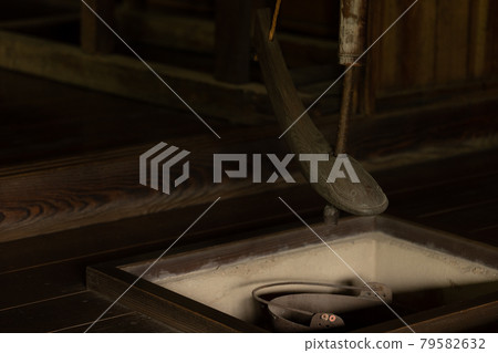 Japanese old folk house in early summer 79582632