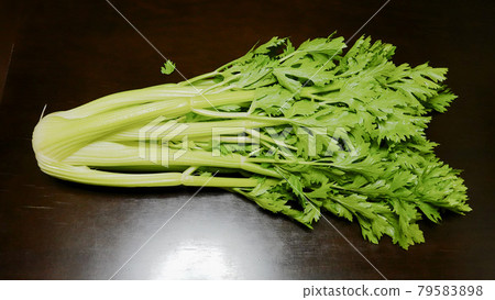Freshly picked celery (1 share) 4570 Freshly picked celery (1 share) 4570 79583898