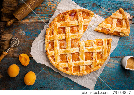 Summer apricot pie Summer apricot pie 79584867