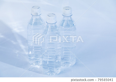 PET bottles 79585041