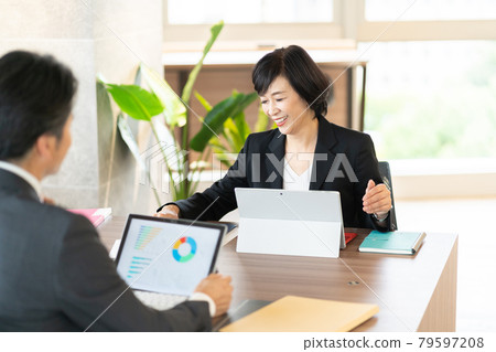 Business image Director Middle shooting cooperation "+ SHIFT NOGIZAKA" Business image Director Middle shooting cooperation "+ SHIFT NOGIZAKA" 79597208