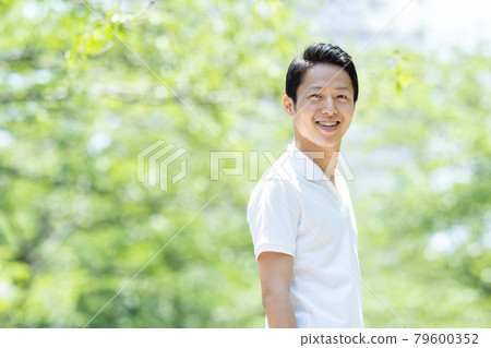 Jogging male middle Jogging male middle 79600352