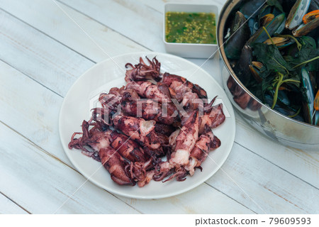 Grilled and boiled seafood at Thai seafood market Grilled and boiled seafood at Thai seafood market 79609593