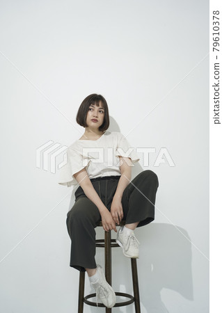 簡約時尚女性肖像 簡約時尚女性肖像 79610378