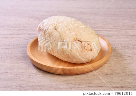 Taiwanese rice ball     79612015